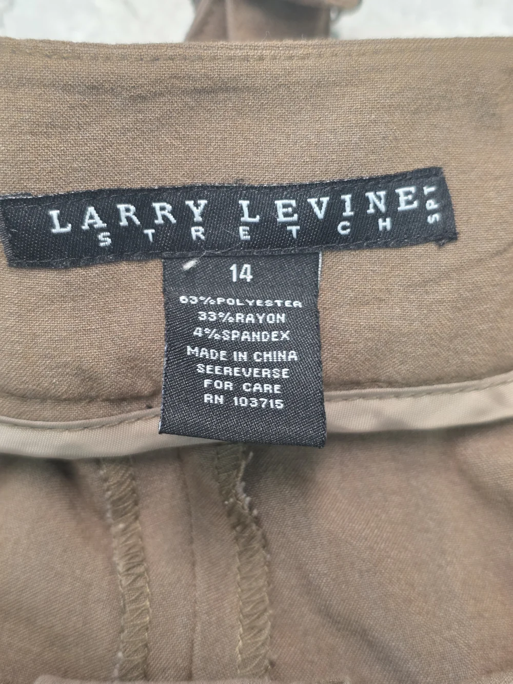 Larry Levine Taupe Wide-Leg Capris Dressy Bermuda Shorts Trousers.